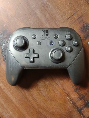 Nintendo Switch Pro Controller - Black